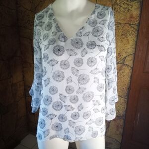 RW&CO. Black and White Floral Blouse